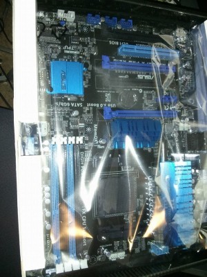 ASUS_M5A99FX_PRO_R2_Motherboard-2.jpg